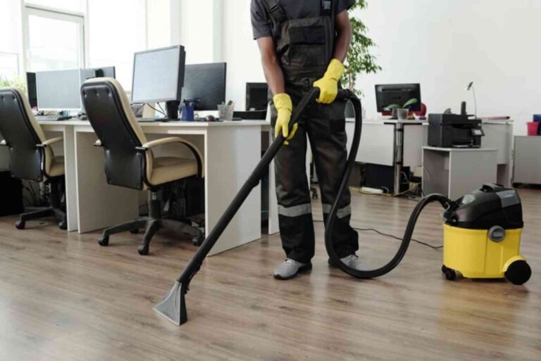 Keeping Your Tech Sparkling: Tips For Cleaning Your Mac And Devices In Dubai Offices